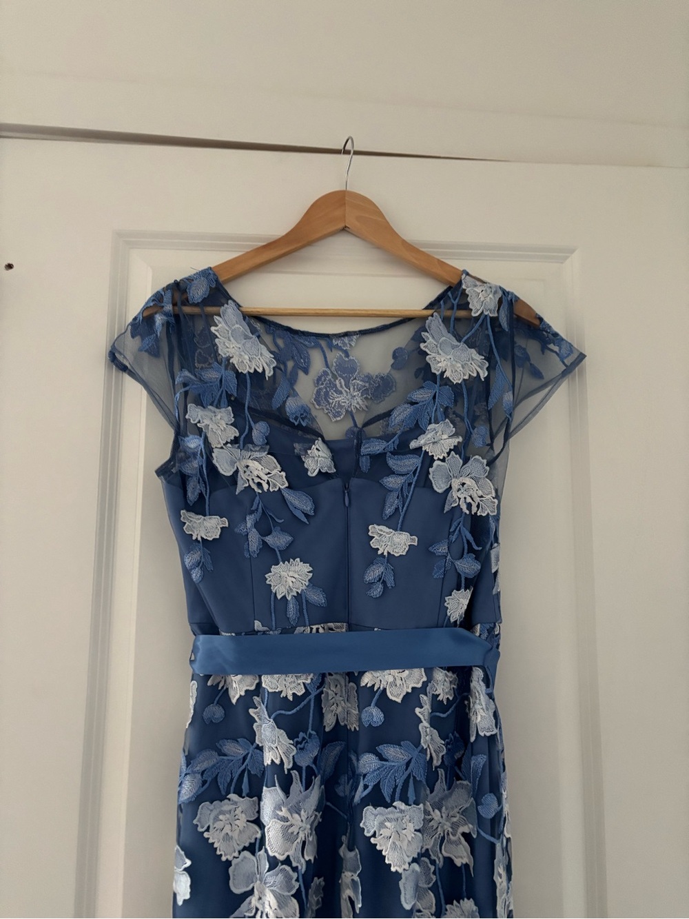 Adrianna Papell Floral Cascading Column Gown French Blue Multi 12 - Picture 6 of 12